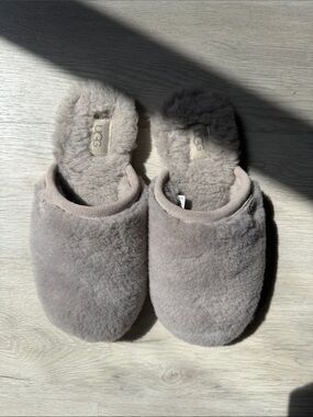 UGG Plush Sheepskin Mule Slippers - Light Gray Size 7 New